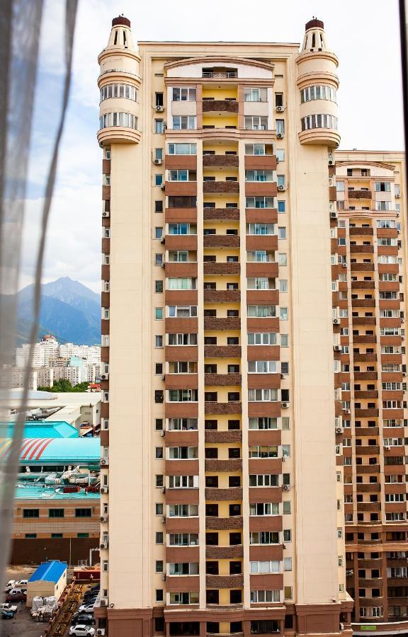 2 Ком Студия На 18 Этаже С Панорамным Видом На Горы В Жк Мега Тауер Almaty Eksteriør bilde